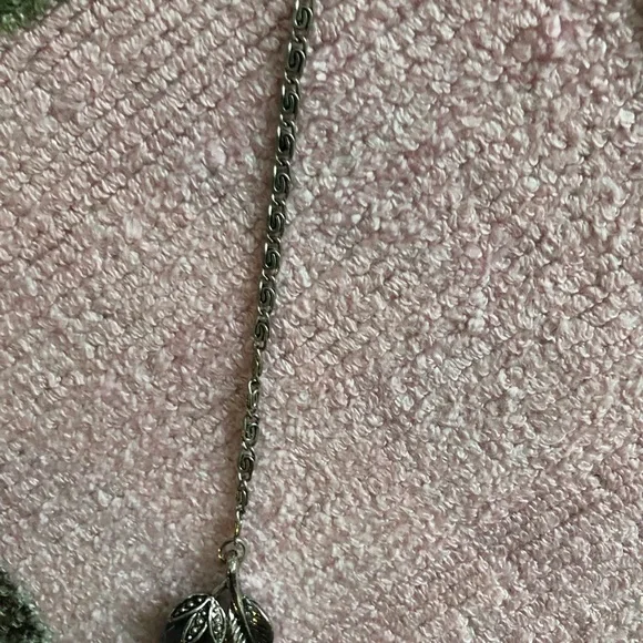 Silver necklace w/ Swarovski crystals - Picture 9 of 12